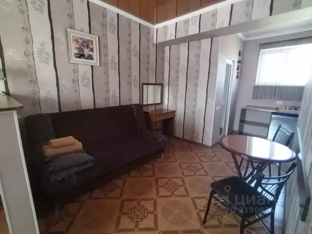 Комната Крым, Саки ул. Морская, 13В - Фото 1