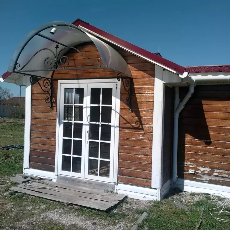 Дом в Новгородская область, Старорусский район, Ивановское с/пос, д. ... - Фото 1