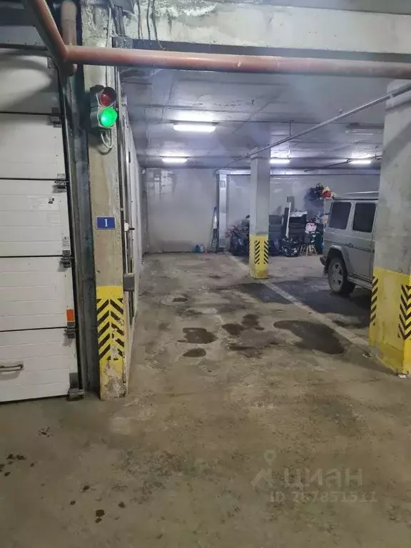 Гараж в Свердловская область, Екатеринбург ул. Красноармейская, 43 (31 ... - Фото 1