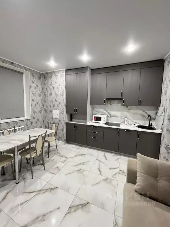 2-к кв. Астраханская область, Астрахань ул. Трофимова, 7А (60.0 м) - Фото 1