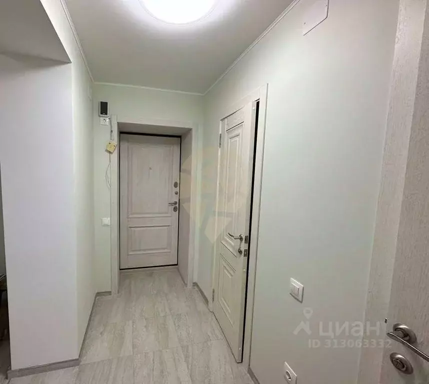 3-к кв. Белгородская область, Старый Оскол Дубрава мкр, 1 кв-л, 11 ... - Фото 0