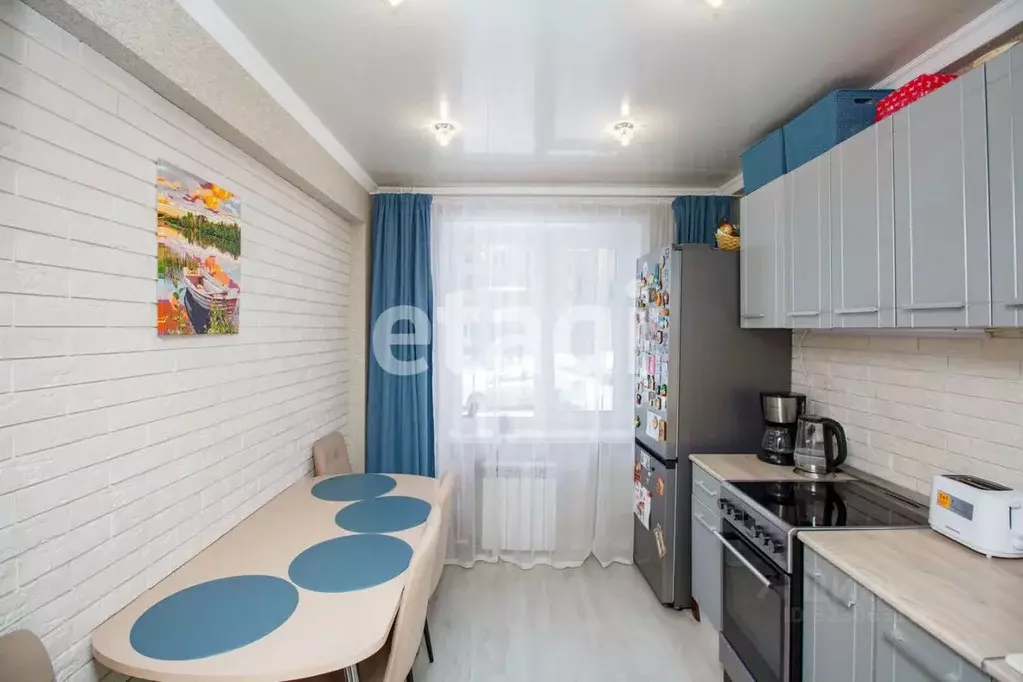 3-к кв. Красноярский край, Емельяново пгт ул. Аэропорт, 3 (59.0 м) - Фото 1