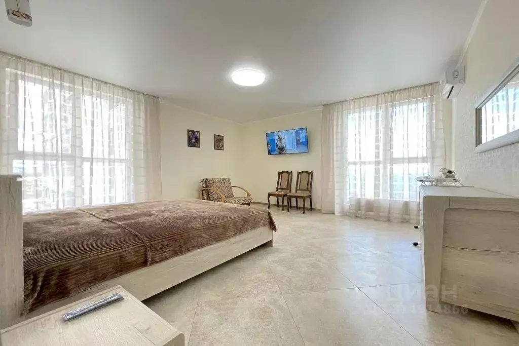 2-к кв. Крым, Феодосия наб. Черноморская, 1К (70.0 м) - Фото 1