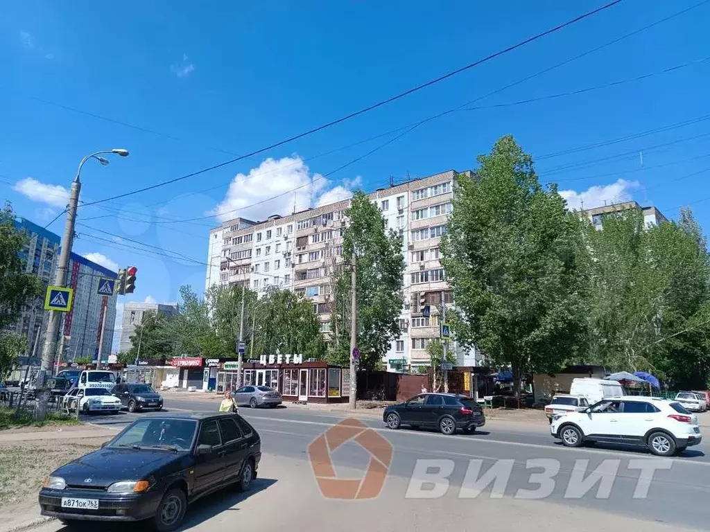 Магазин на пешеходном трафике возле рынка - Фото 1