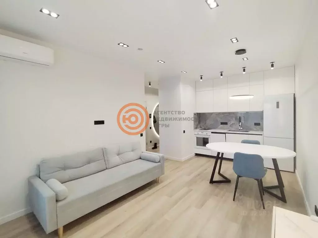 1-к кв. Тюменская область, Тюмень ул. Николая Машарова, 4 (40.0 м) - Фото 1