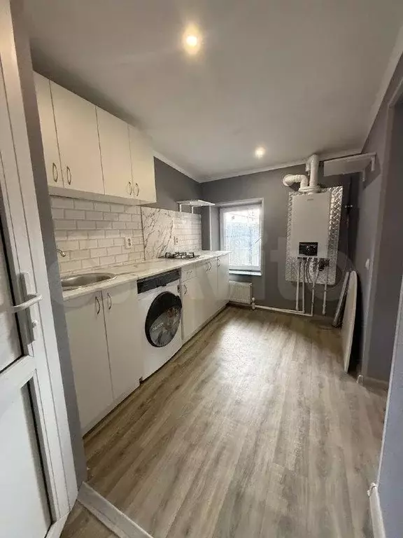 1-к. квартира, 60 м, 1/1 эт. - Фото 0