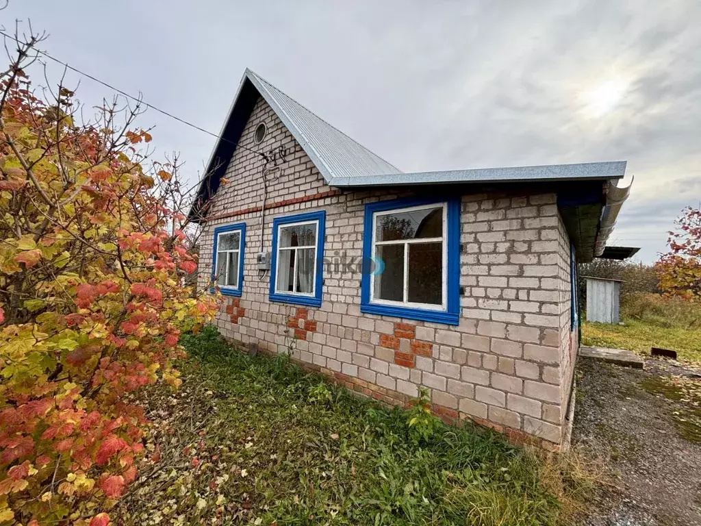 Дом в Башкортостан, Иглинский район, Балтийский сельсовет, д. ... - Фото 0