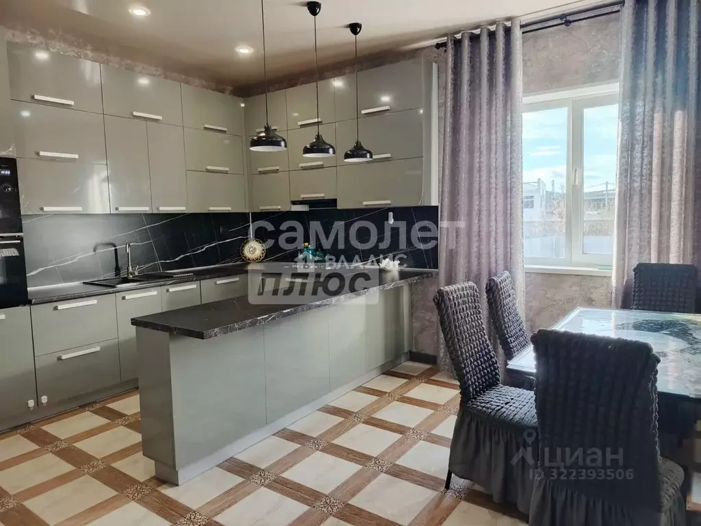 Дом в Челябинская область, Миасс ул. Гуськова (152 м) - Фото 0