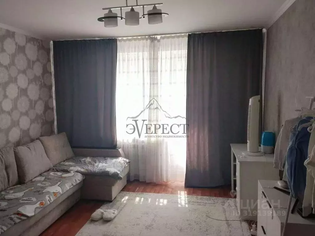 1-к кв. Белгородская область, Старый Оскол Заречье мкр, 15 (37.2 м) - Фото 0
