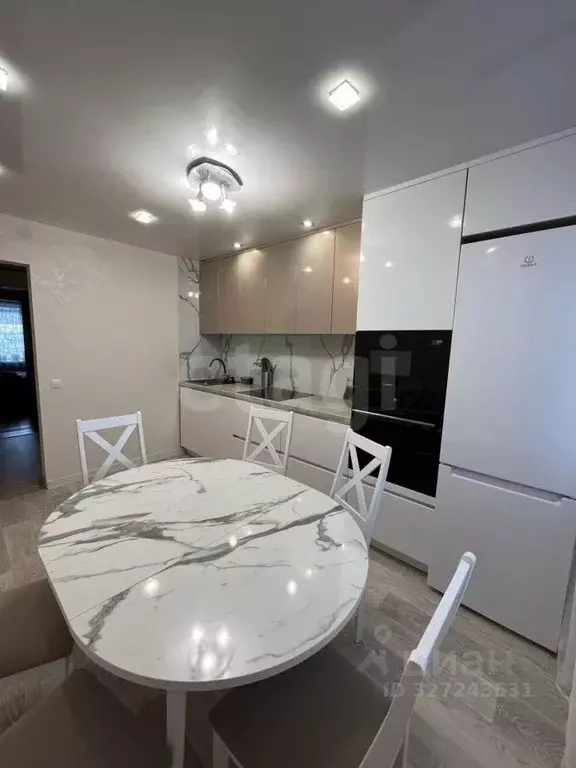 3-к кв. Ямало-Ненецкий АО, Ноябрьск Вынгапуровский мкр, ул. ... - Фото 1