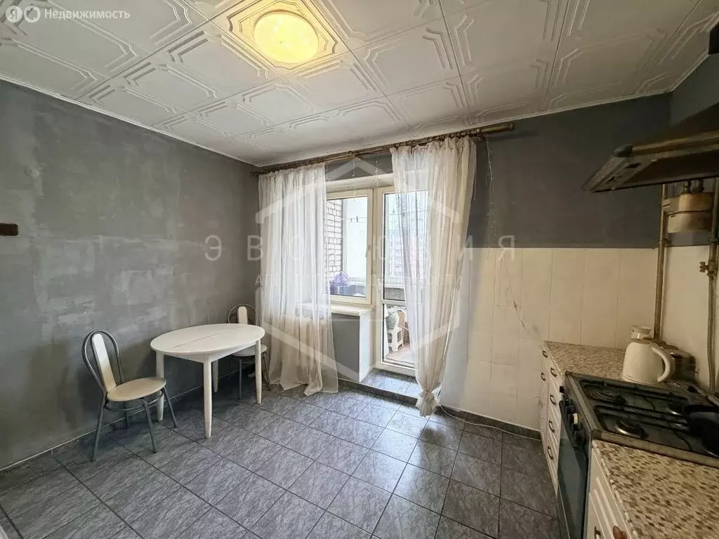 3-комнатная квартира: Калининград, Тихорецкая улица, 12 (83 м) - Фото 1