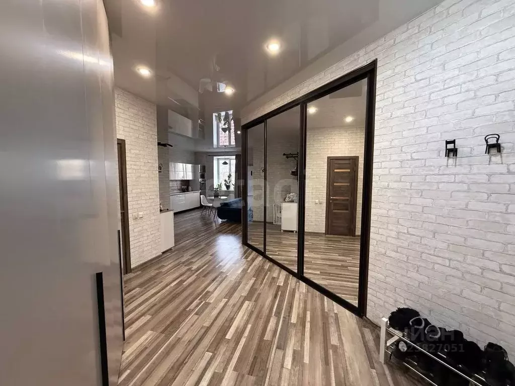 Студия Челябинская область, Челябинск ул. Братьев Кашириных, 124 (55.7 ... - Фото 1