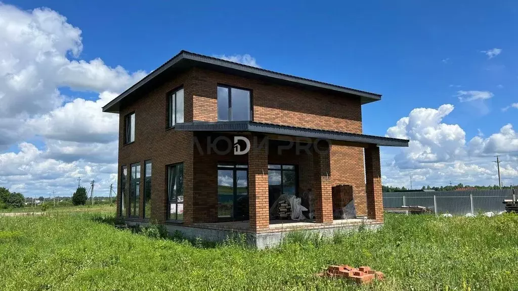 Дом в Башкортостан, Уфимский район, Зубовский сельсовет, с. ... - Фото 1