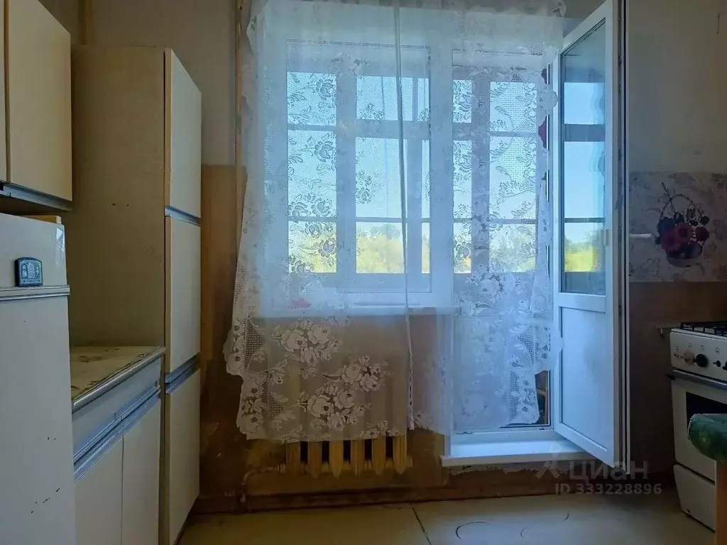 1-к кв. Ленинградская область, Тихвин 5-й мкр, 32 (35.0 м) - Фото 2