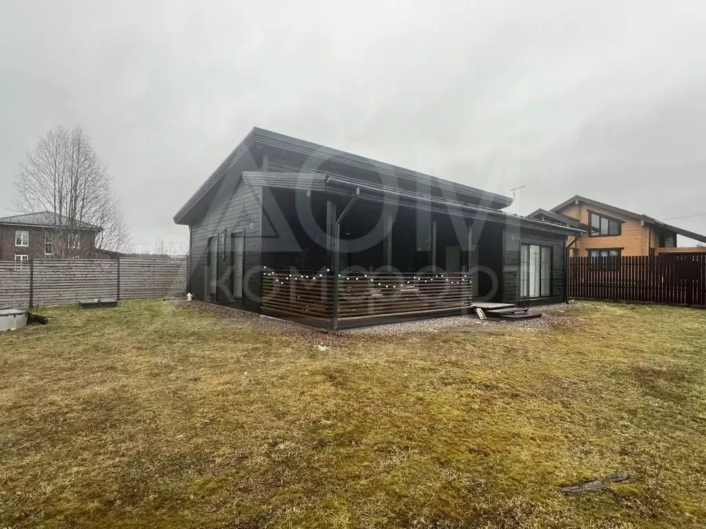 Коттедж в Ленинградская область, Приозерский район, Ларионовское ... - Фото 1