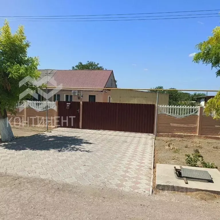 Дом в Крым, Черноморский район, с. Далекое ул. Школьная (52 м) - Фото 1