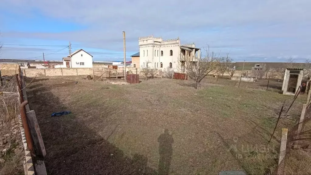 Дом в Крым, Сакский район, Суворовское с/пос, Заводское СПК ул. ... - Фото 1