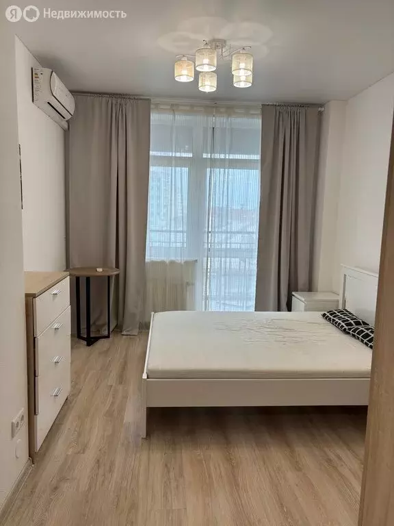 1-комнатная квартира: Екатеринбург, Гурзуфская улица, 11 (45 м) - Фото 0