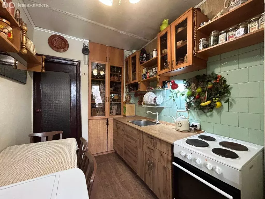 3-комнатная квартира: Абакан, улица Чкалова, 13А (60 м) - Фото 1