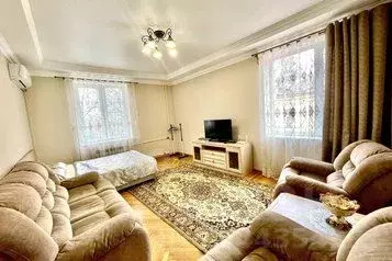 2-к кв. Ставропольский край, Пятигорск просп. Калинина, 67А (60.0 м) - Фото 0