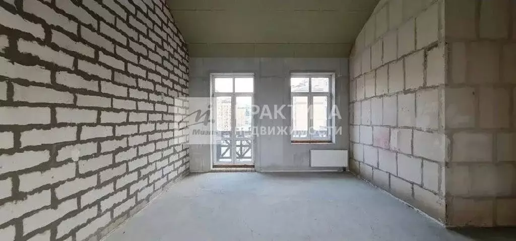 Продается 4-комнатная квартира - Фото 2