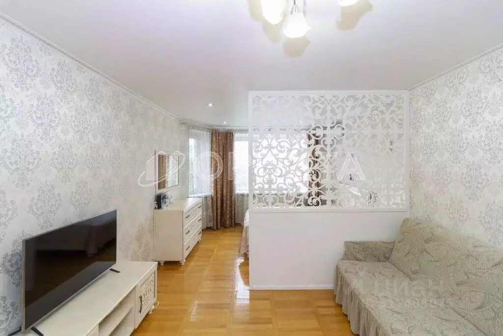 3-к кв. Тюменская область, Тюмень Новосибирская ул., 131 (98.0 м) - Фото 0