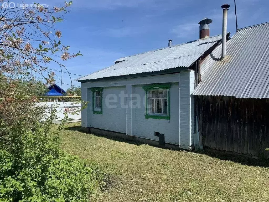 Дом в Суроватиха, улица Октября (53 м) - Фото 1