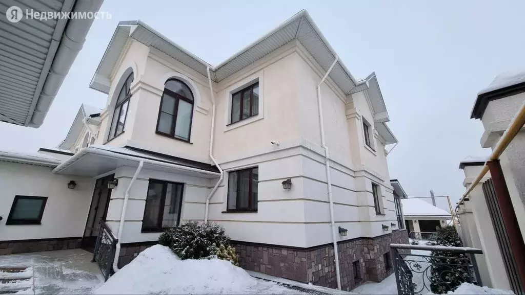 Дом в Октябрьский, Строительная улица (454.1 м) - Фото 1