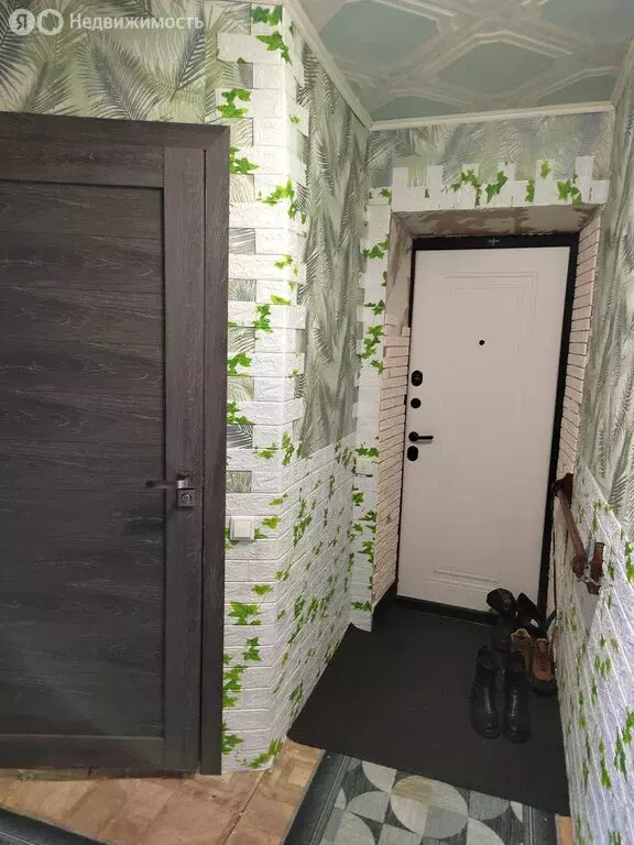 3-комнатная квартира: Искра, улица Геннадия Ожгихина, 3 (58.7 м) - Фото 2