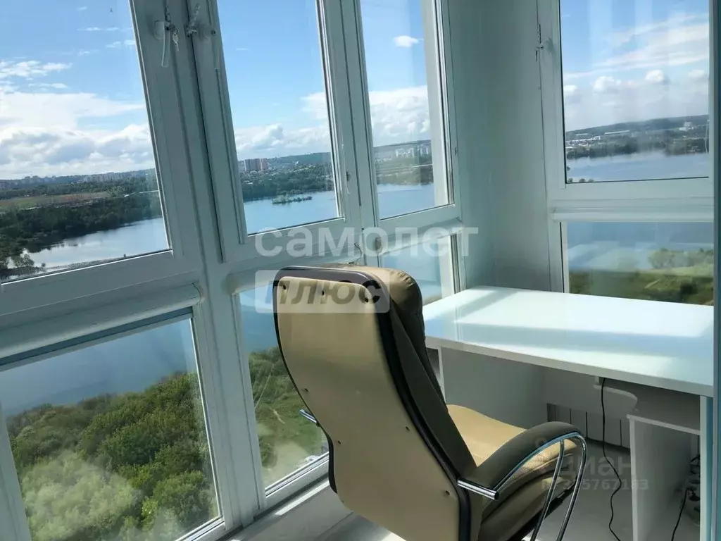 2-к кв. Иркутская область, Иркутск наб. Верхняя, 165/1 (64.4 м) - Фото 0