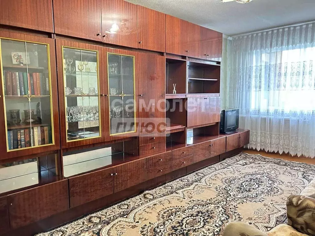 2-к кв. Алтайский край, Барнаул ул. Антона Петрова, 242 (45.2 м) - Фото 1