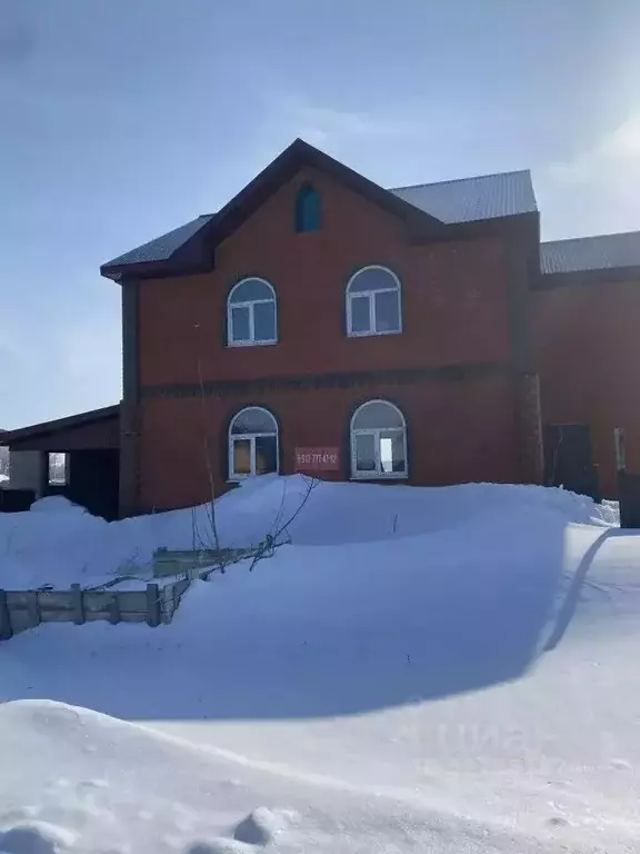 Дом в Башкортостан, Стерлитамакский район, Айгулевский сельсовет, с. ... - Фото 2