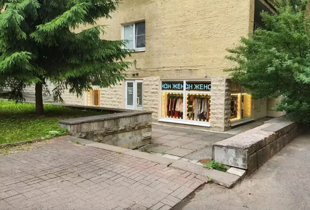 Торговая площадь в Санкт-Петербург, Санкт-Петербург, Пушкин Конюшенная ... - Фото 1