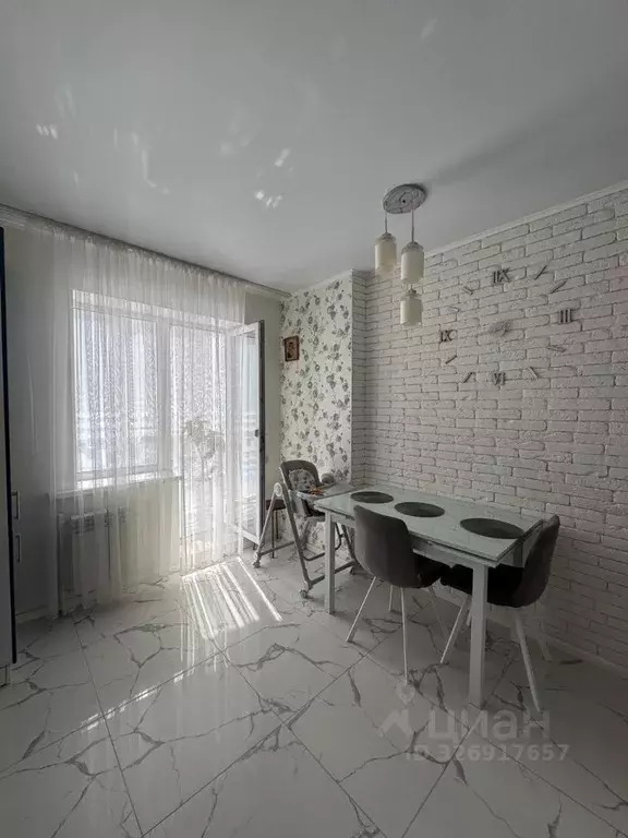 2-к кв. Астраханская область, Астрахань пер. 1-й Аршанский, 6 (63.2 м) - Фото 2