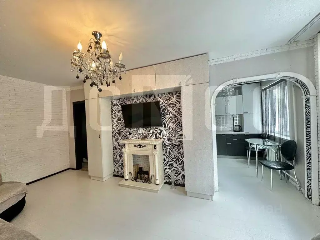 Квартира, 3 комнаты, 61.4 м - Фото 0