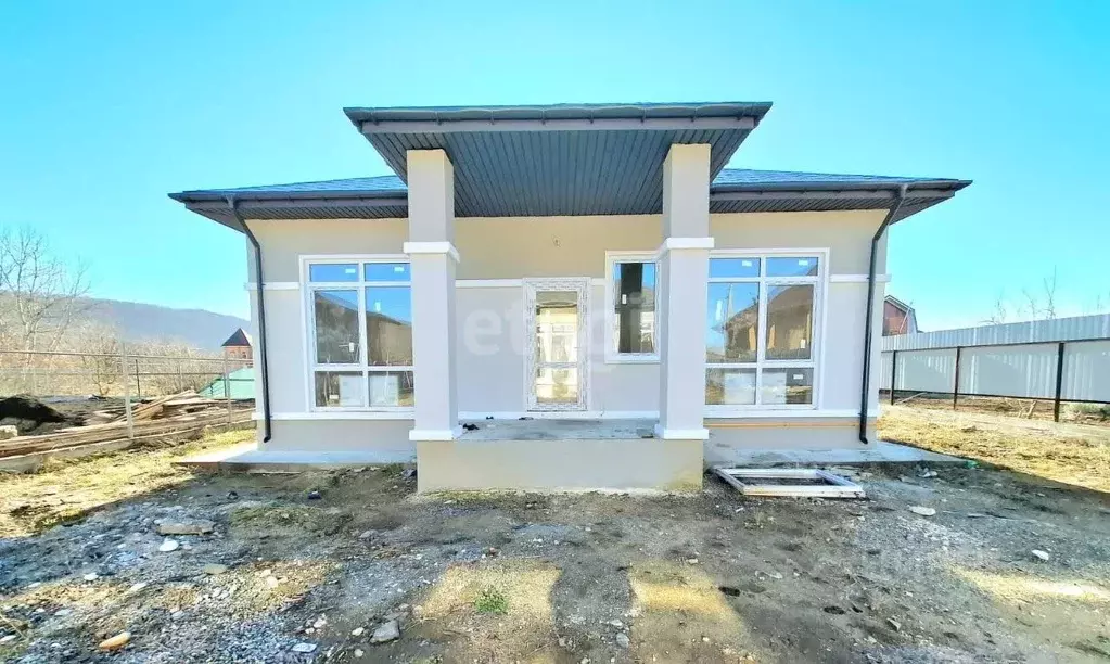 Дом в Адыгея, Майкопский район, Краснооктябрьское с/пос, пос. ... - Фото 1