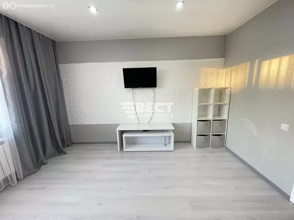 3-комнатная квартира: Ленинск-Кузнецкий, Кольчугинский проспект, 5 ... - Фото 2