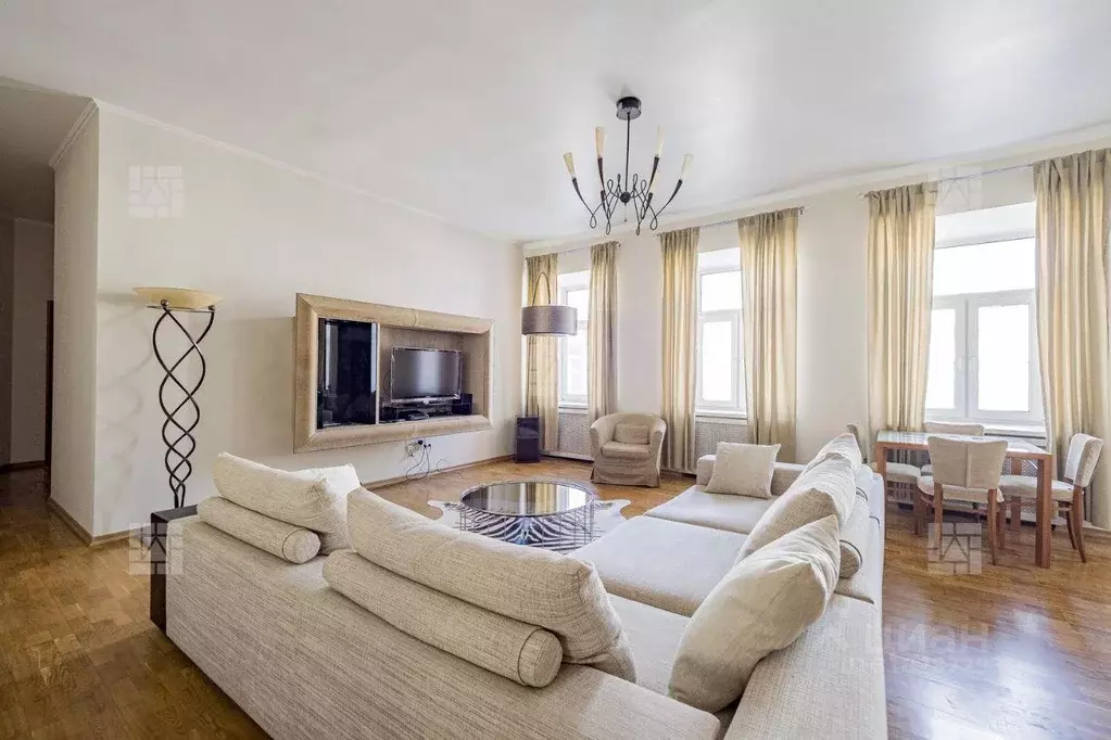 Квартира, 3 комнаты, 120.4 м - Фото 0