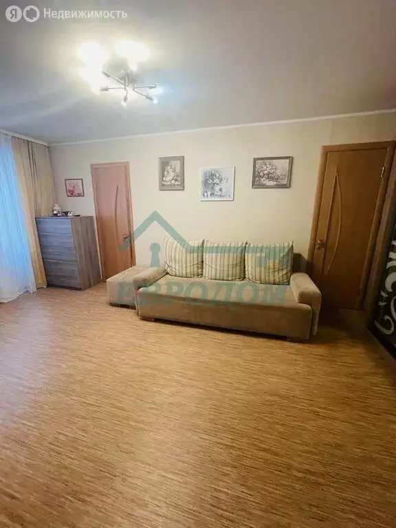 3-комнатная квартира: Новосибирск, улица Дмитрия Донского, 32 (43 м) - Фото 1