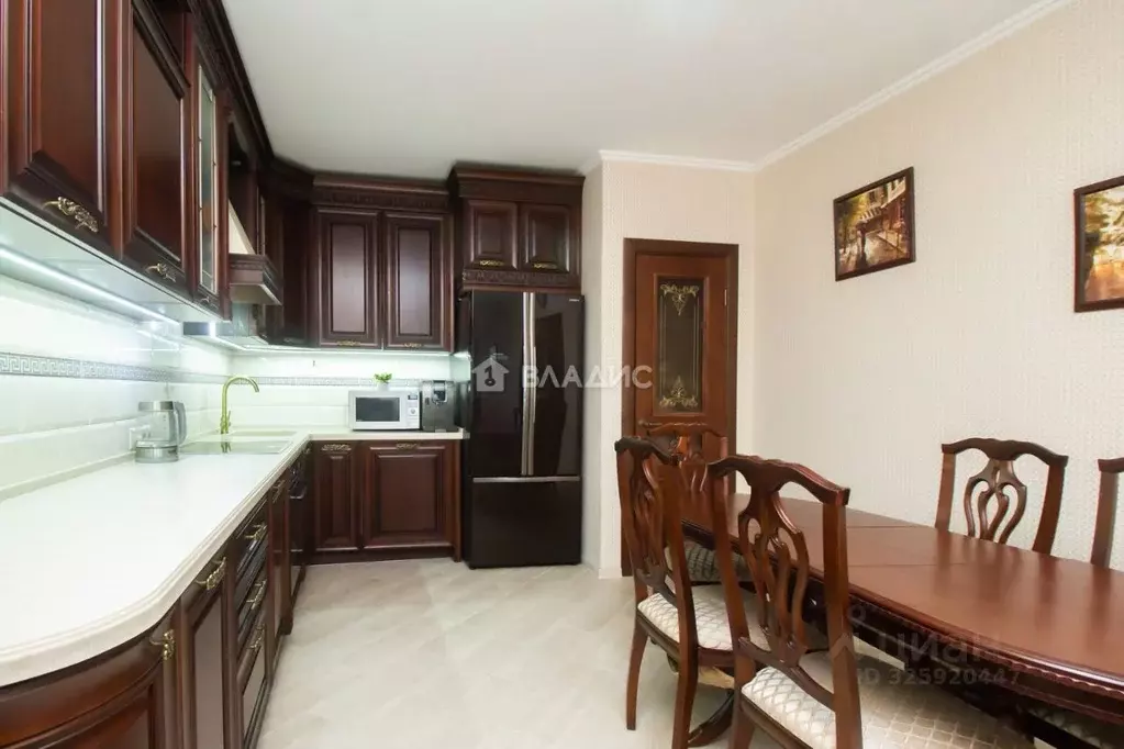 4-к кв. Московская область, Химки Молодежная ул., 63к3 (107.8 м) - Фото 2