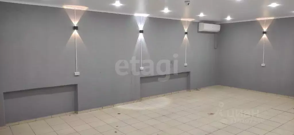 Офис в Крым, Армянск ул. Железнодорожная (50 м) - Фото 1