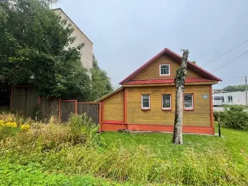 Дом в Новгородская область, Валдай ул. Радищева (80 м) - Фото 1