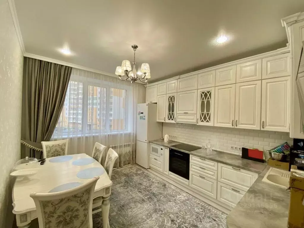 3-к кв. Курская область, Курск просп. Анатолия Дериглазова, 9 (91.0 м) - Фото 2