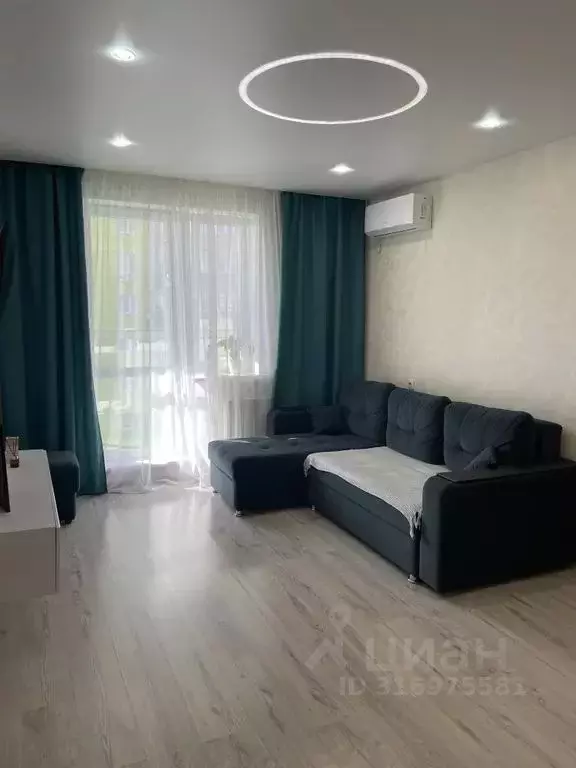 2-к кв. Татарстан, Казань ул. Рауиса Гареева, 111к2 (43.0 м) - Фото 0
