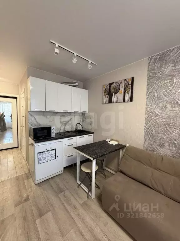 Студия Воронежская область, Воронеж ул. Независимости, 84/3 (17.0 м) - Фото 1