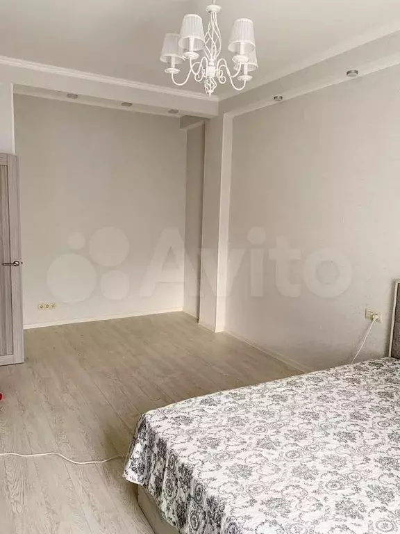 1-к. квартира, 50 м, 4/10 эт. - Фото 1