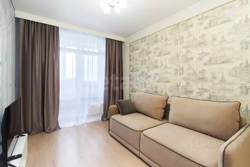 1-к кв. Тюменская область, Тюмень ул. Тимофея Чаркова, 81к1 (34.0 м) - Фото 1