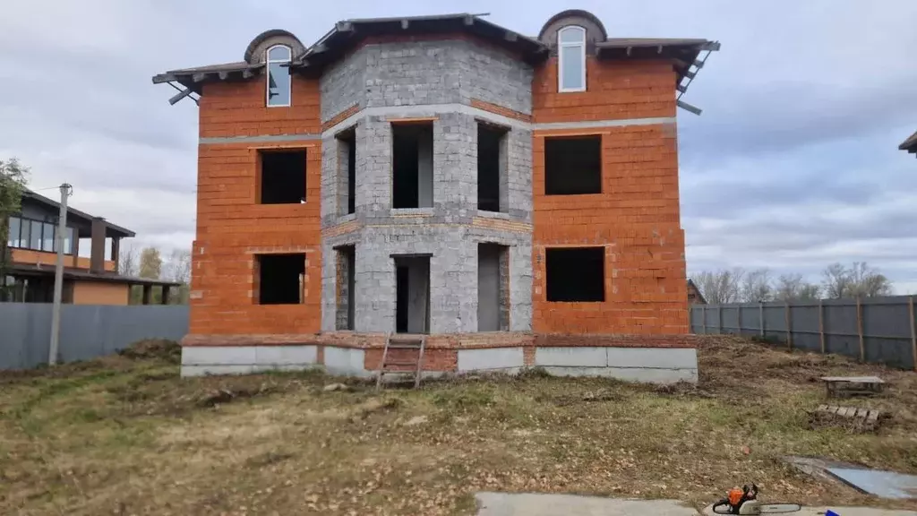 Дом в Тюменская область, Тюменский муниципальный округ, с. Чикча ул. ... - Фото 1