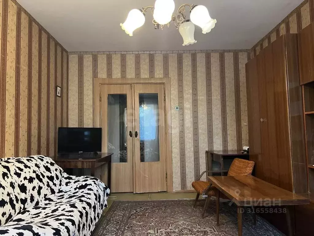3-к кв. Саратовская область, Саратов Днепропетровская ул., 6 (63.6 м) - Фото 1