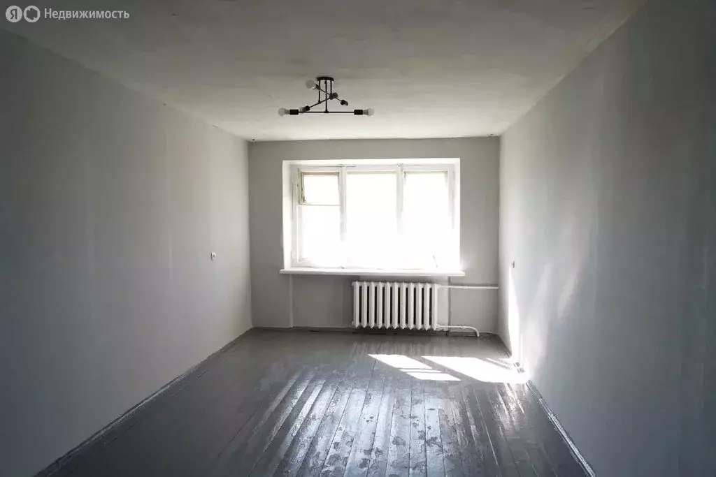 3-комнатная квартира: Тверь, улица Горького, 35 (64 м) - Фото 0